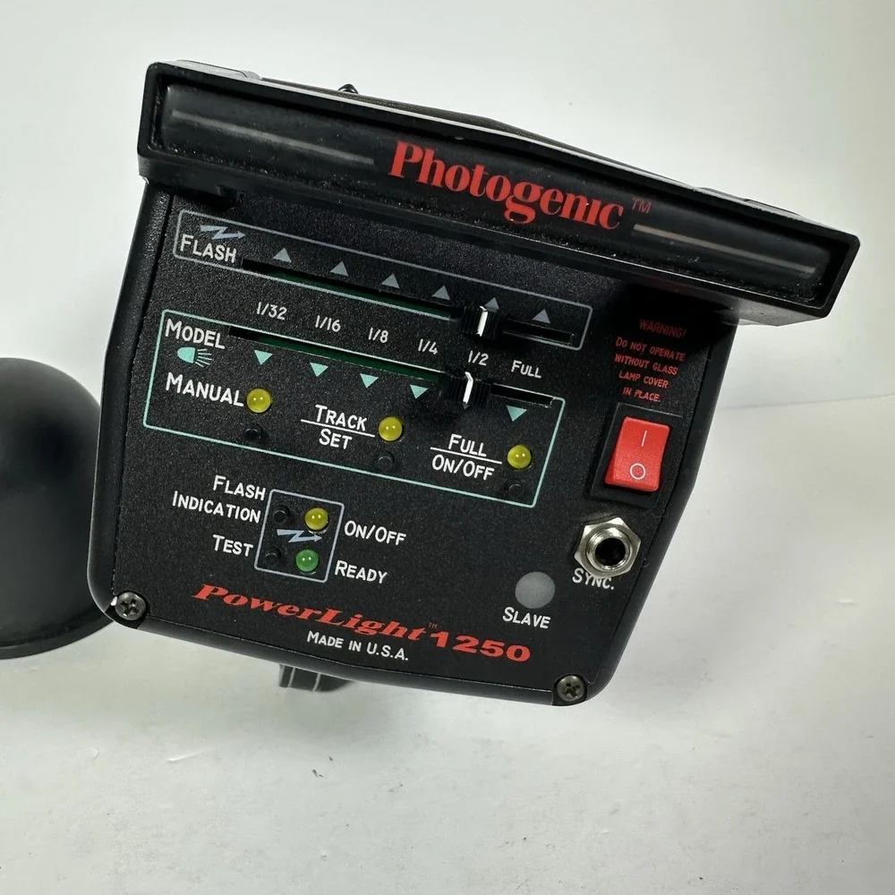 Photogenic Powerlight 1250 PL1250DROM Professional Flash No Bulb No Power Cable